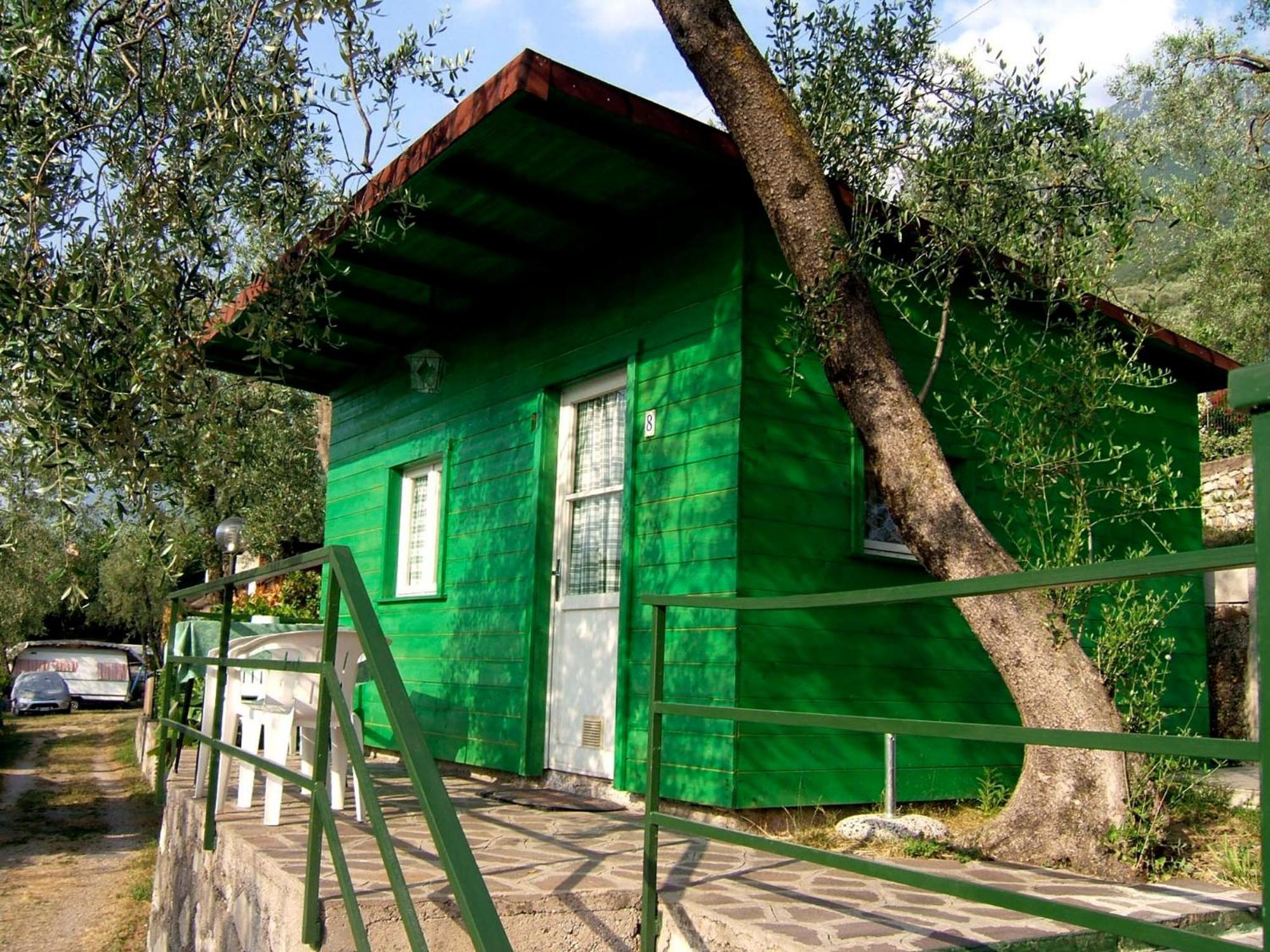 Отель Aquacamp Бренцоне-суль-Гарда Экстерьер фото